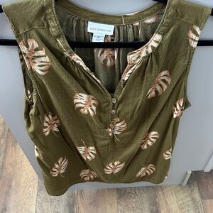 Liz Claiborne Green Leaf Print Blouse